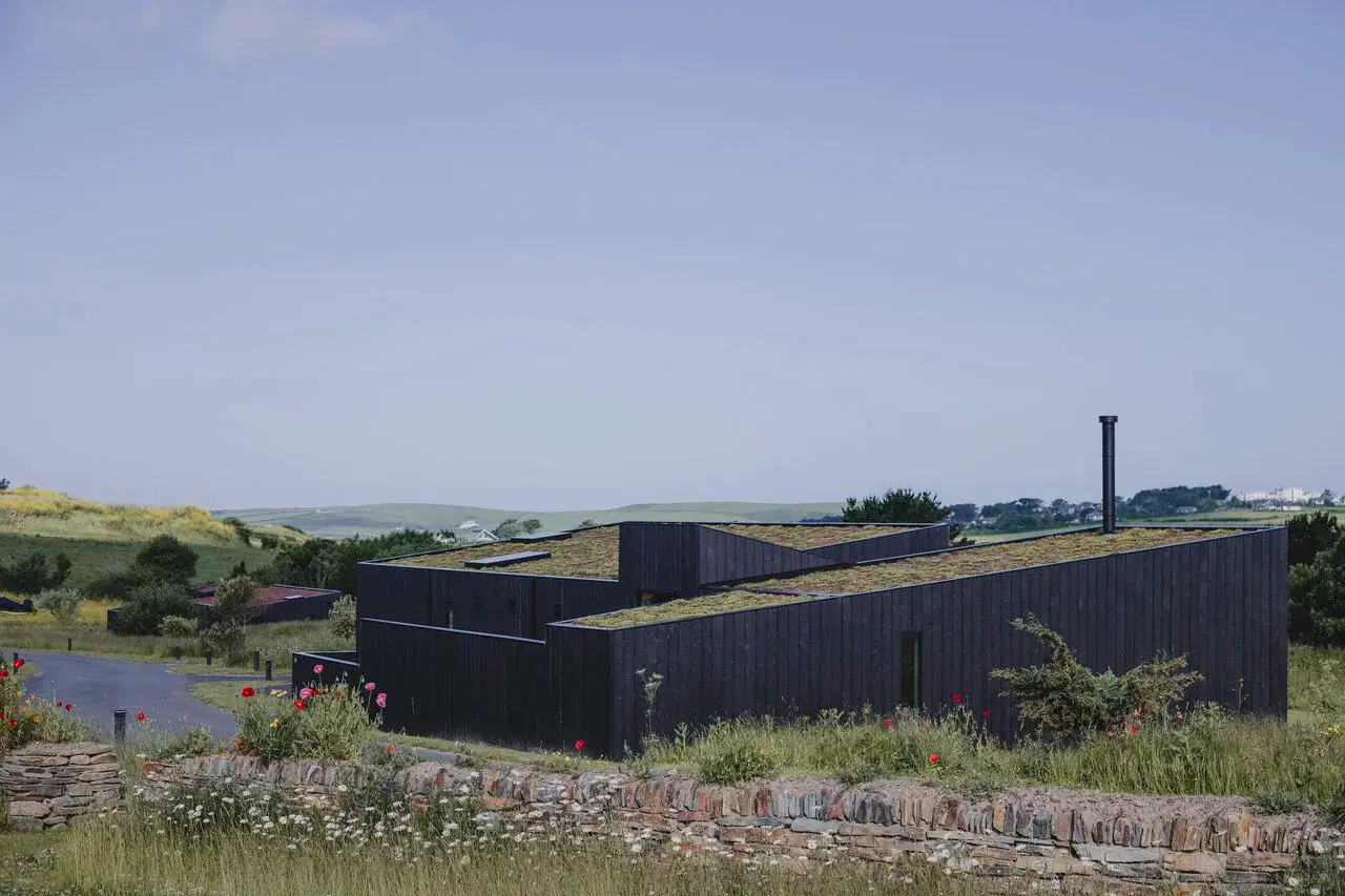 The point prefabricated, built on site